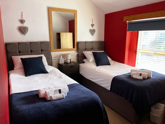 Twin bedroom